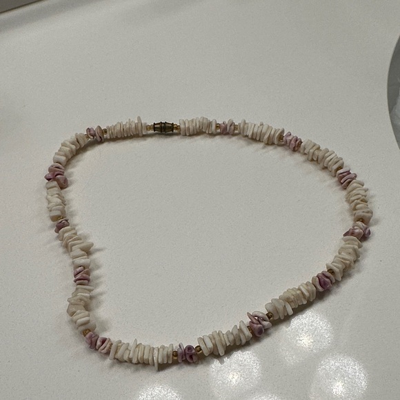 Jewelry - Vintage Puka Chip Beaded Choker Necklace Vintage